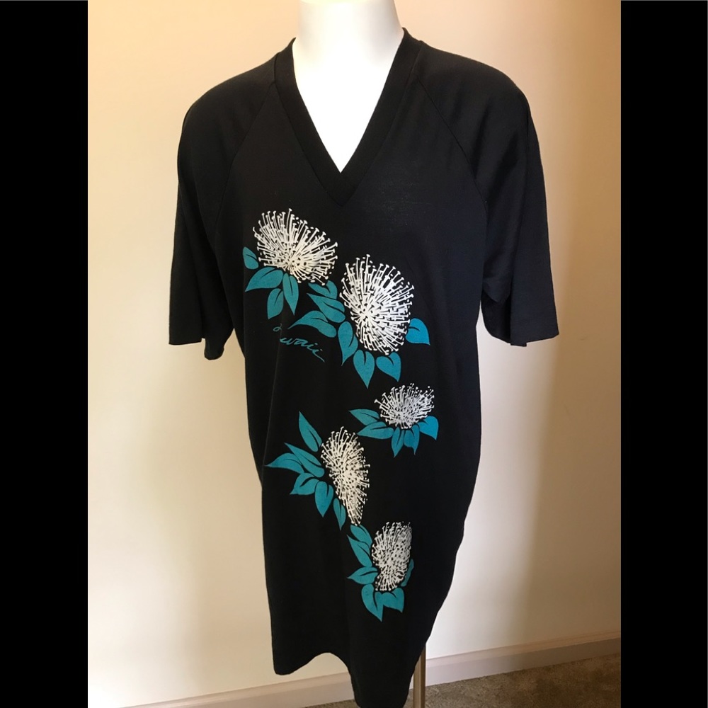 Vtg Swim Suit Cover-Black Tee with Floral Graphic